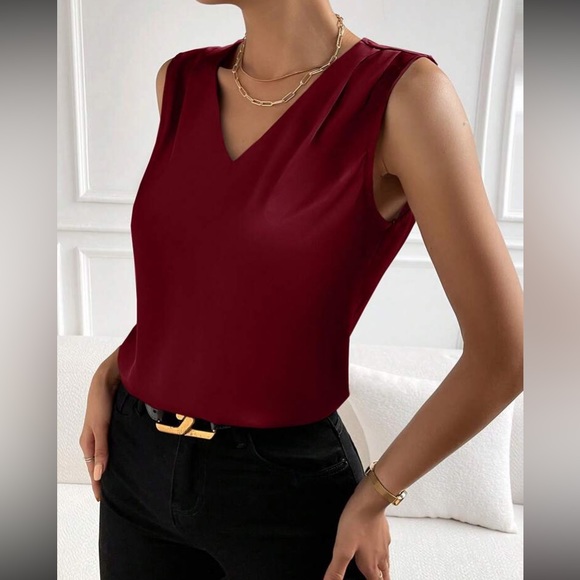 Luxe V neck sleeveless blouse - Picture 5 of 15